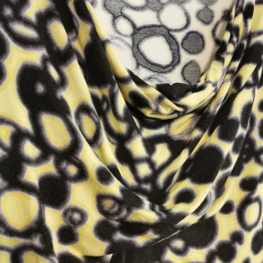 Michael Kors 3/4 Sleeve Yellow Black Top Draped, Scoop Neck Sz L Open To Offers - Picture 9 of 10